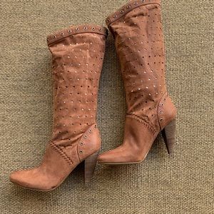[Guess]• gwardor cognac leather heel boots
